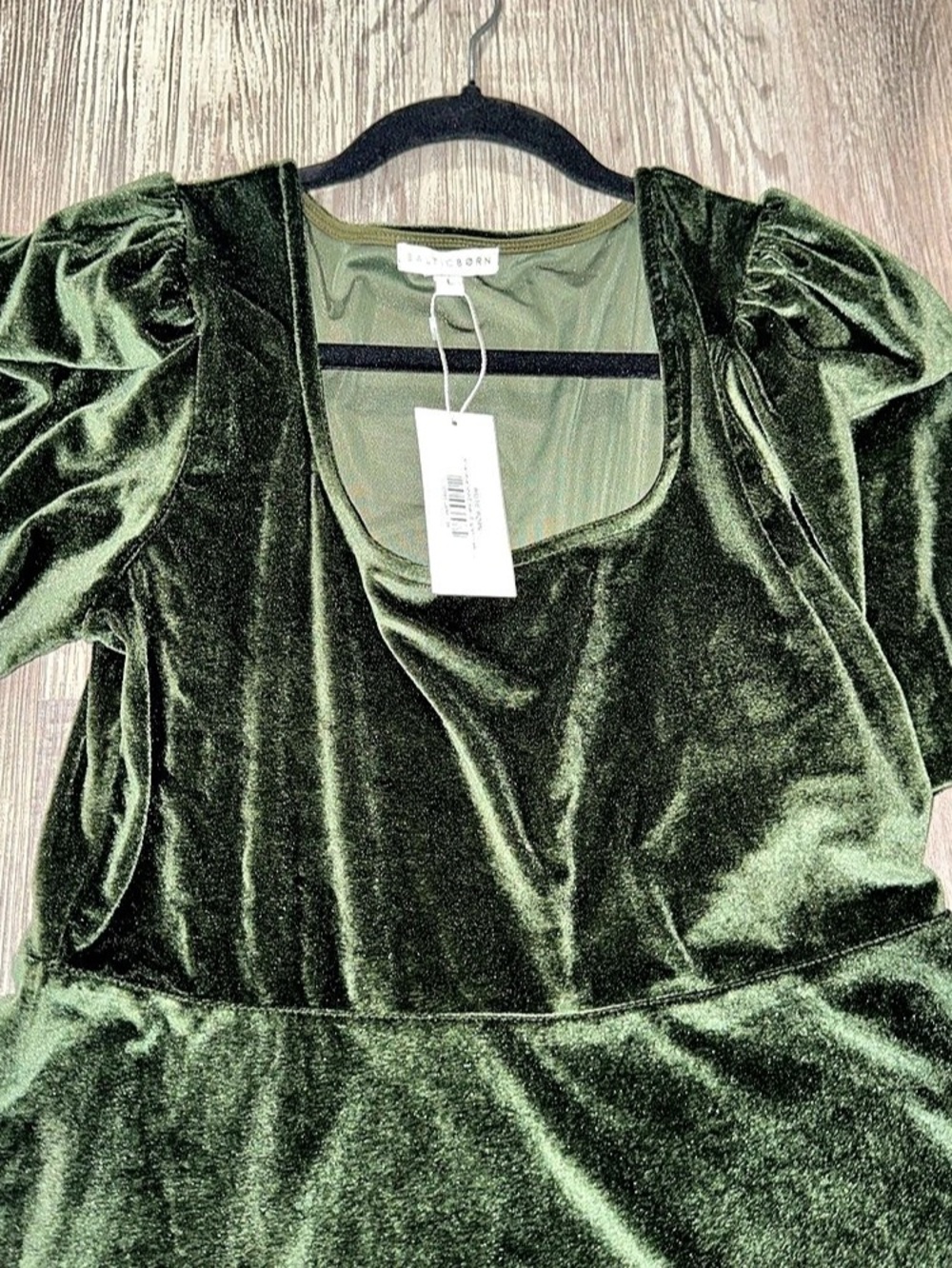 Baltic Born Nora Velvet Midi Dress Green Large